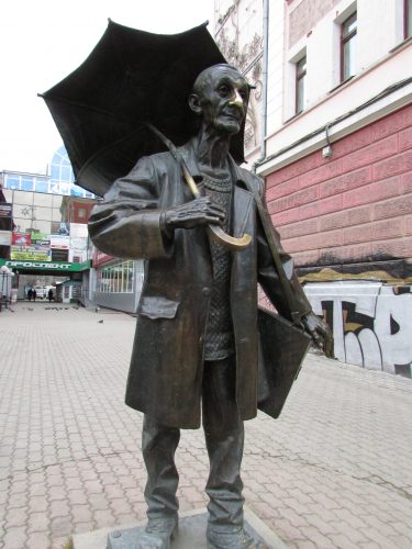 ロシア人ってイミフすぎ 留学したら絶対にやるべき奇妙な銅像観光地巡りとは 俺たちの留学体験談